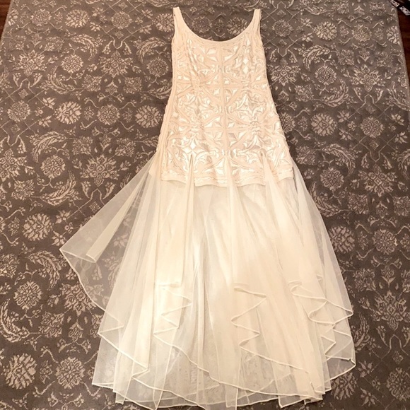 Carmen Marco Valvo elegant gown, one of a kind! - Picture 2 of 14